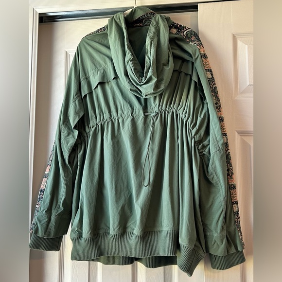 Free People She Fly Jacket “NO LONGER SOLD” “FREE Gift W/purchase” - Picture 2 of 7
